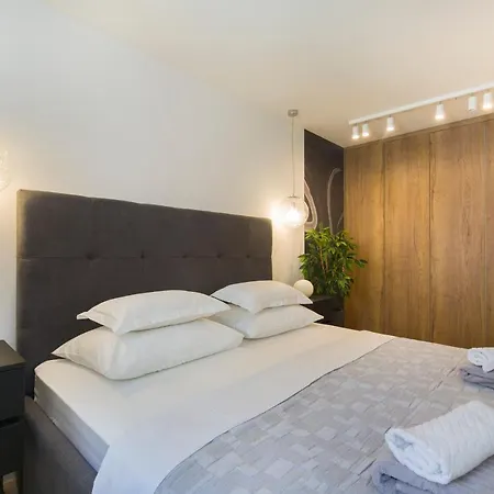 Marina Heart Of Апартаменты Задар